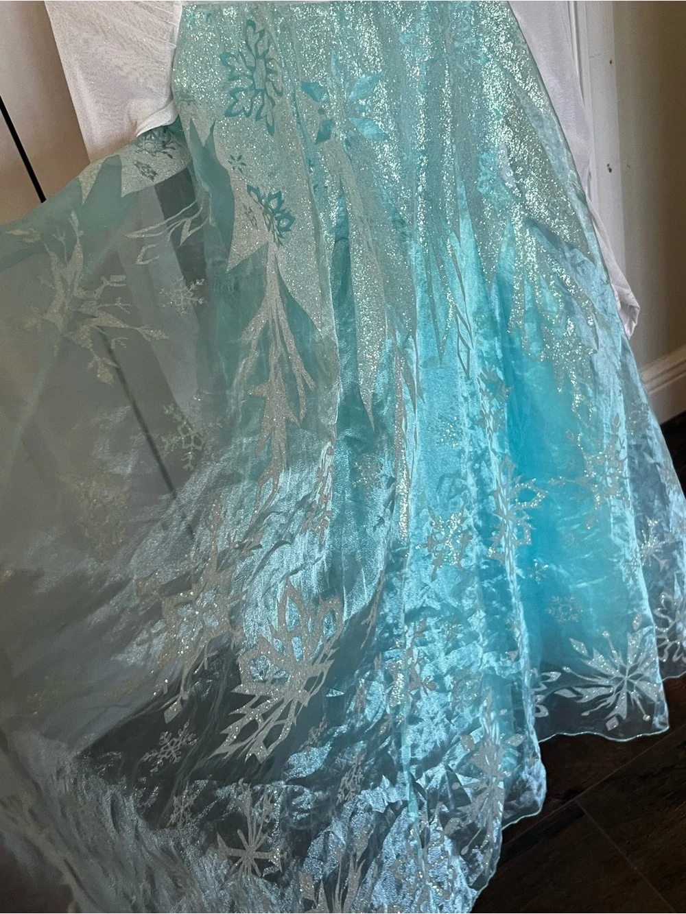 Official Disney Store Frozen Elsa Costume Dress with Cape Girls Size 7/8